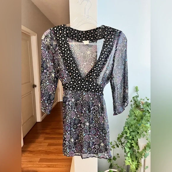 ANTHROPOLOGIE ODILLE 100% Silk V-Neck Top - Picture 1 of 4